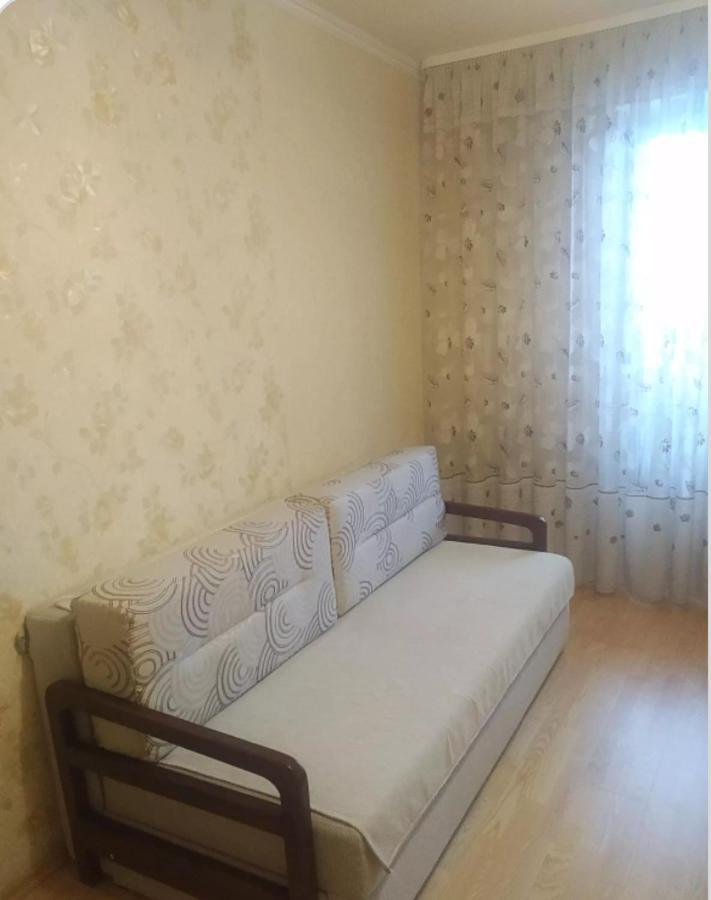 Квартира В Районі Автовокзалу Поряд Обллікарня روفنو المظهر الخارجي الصورة